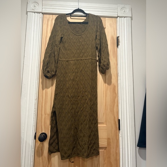 Kivari Claudia Knit Dress Size Small. NWT - Picture 4 of 5